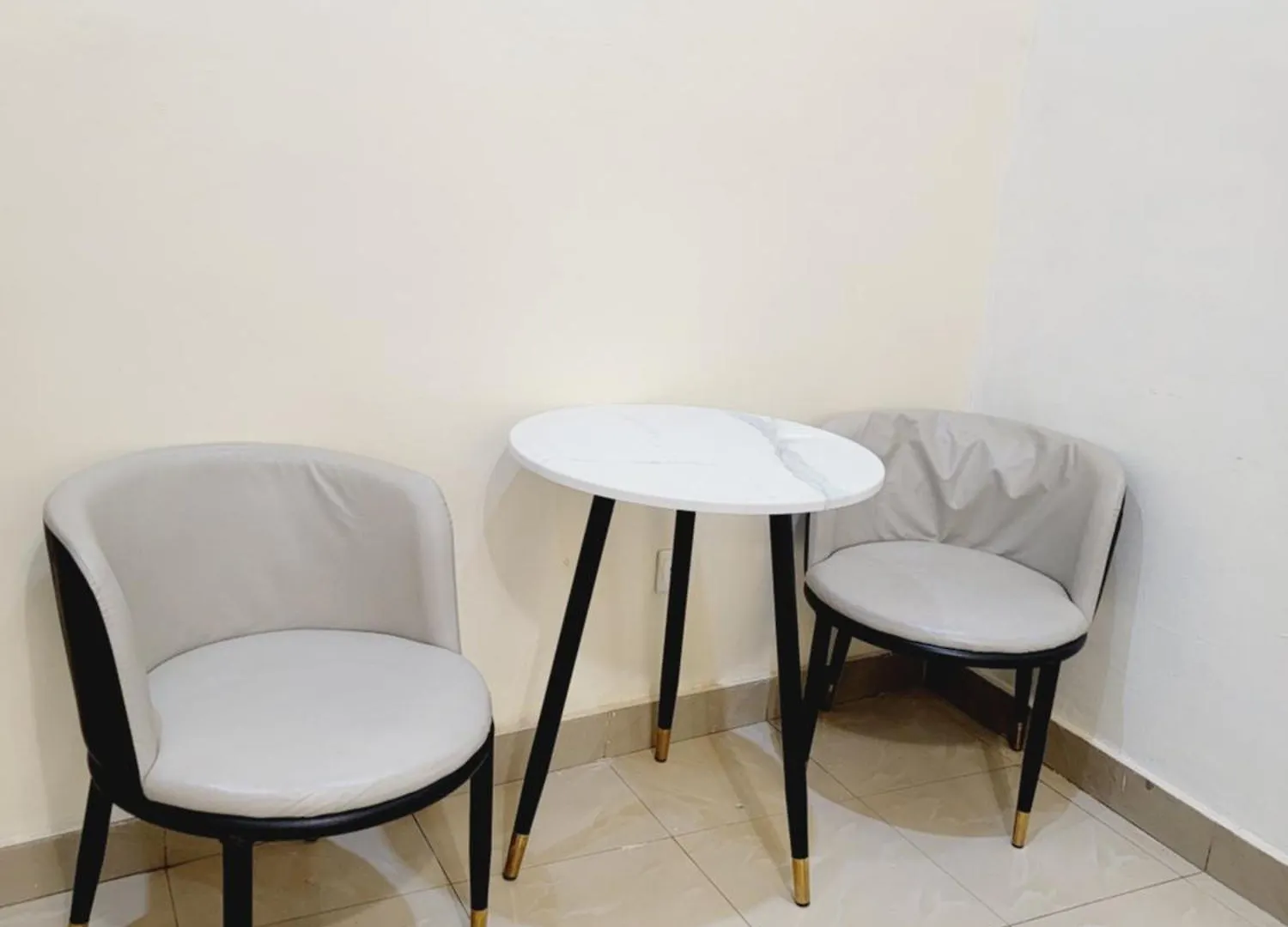Studio Meuble Tres Accessible Avec Tout Les Commodites Au Environs Dakar 0*,